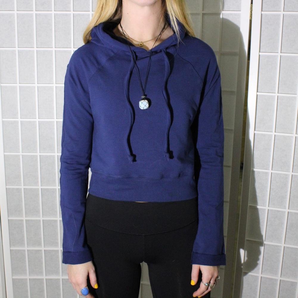 Women's cropped navy hoodie (JM11P)